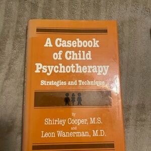 A Casebook of Child Psychotherapy Text Book